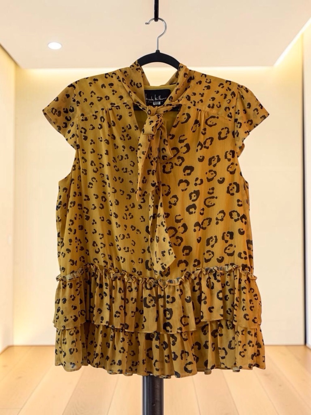 Nicole Miller Leopard Tie‑Neck Ruffle Blouse Boho Chic Animal Print